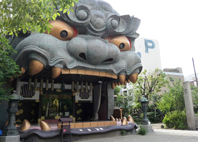 難波八阪神社の獅子舞台